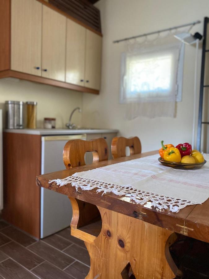 Manos' Traditional Maisonette Егостена Екстериор снимка